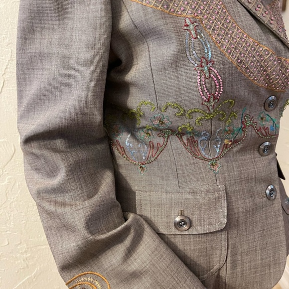 Kay Unger Embroidered 2 pc Slack Suit - Picture 4 of 9